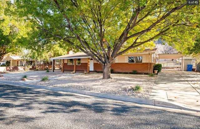 3 Bed, 2 Bath Home For Rent photos photos