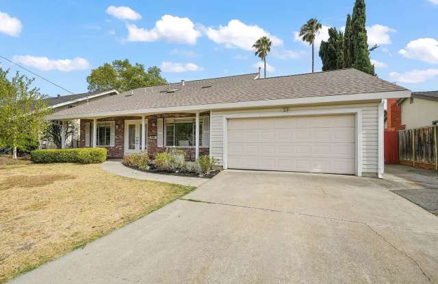 Spacious 4-Bedroom Home in a Desirable Concord Neighborhood! Gallery 1