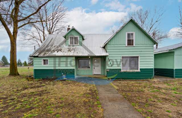 2 Bedroom 1 Bath Home with Off-Street Parking Available in Hayden! - 2442 Hayden Avenue, Hayden, ID 83835