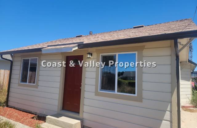 FOR RENT: 2BD/1BA HOUSE photos photos