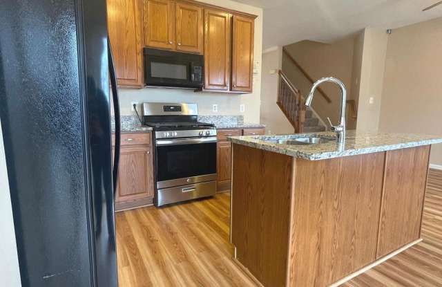 18513 SIERRA SPRINGS SQ SQUARE Gallery 3