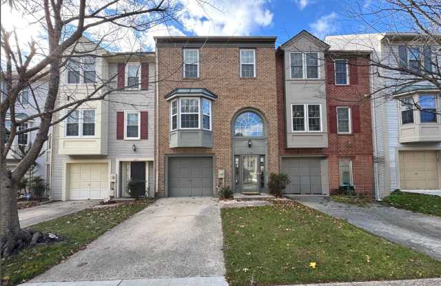Updated 3 BR/2.5 BA Townhome in Dorsey Hall! - 4703 Columbia Road, Ellicott City, MD 21042