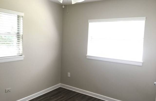 132 Alder Avenue Gallery 4