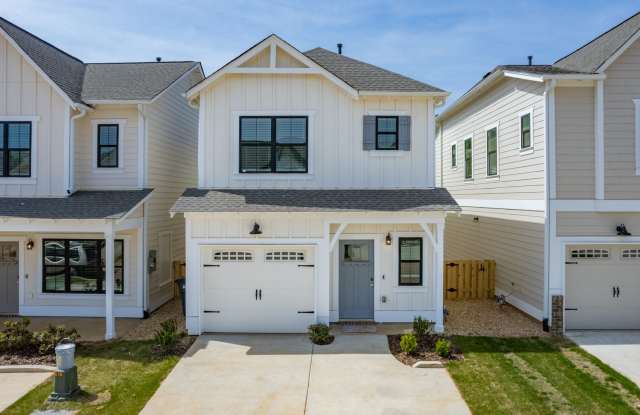 Spacious 2-Bedroom Home with Garage - 4073 Red Rock Place, Irondale, AL 35210