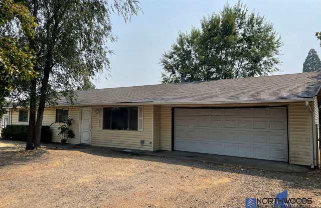 Charming 3 Bedroom 2 bath Home with a Private Back Yard photos photos
