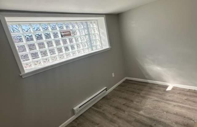 2863 East 112th StreetUnit 15 Gallery 2