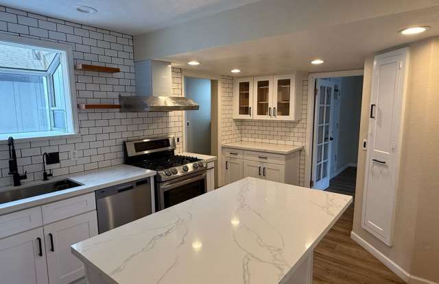 Leland Duplex photos photos