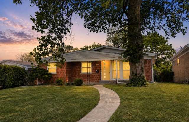 Elevated Living in University City photos photos