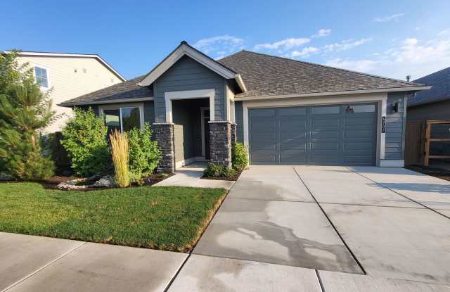 4 BR/2.5 BA Single-Level home at Trailside photos photos