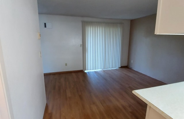 3317 Ratcliff Lane SE photos photos