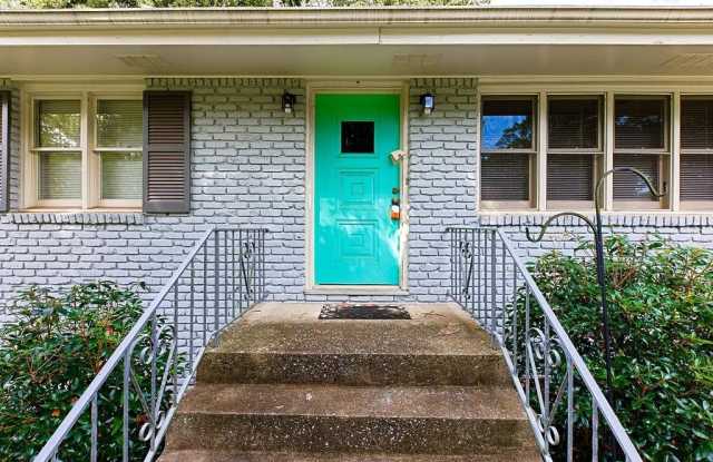 3884 Honeysuckle Drive SE Gallery 4