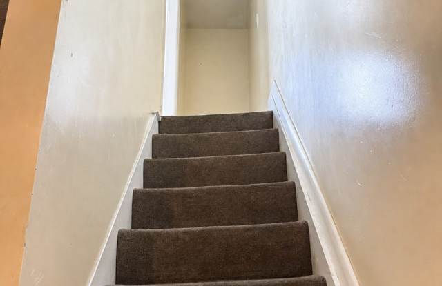 166 Nissley St Apt 2 Gallery 4