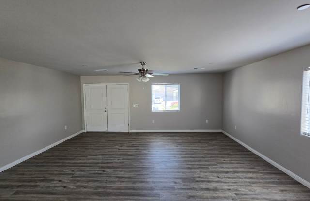 1837 Walnut Drive - House in Arvin, CA. Gallery 4