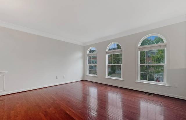 8173 MCCAULEY Way Gallery 2