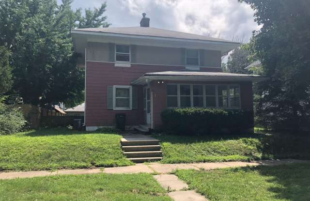 209 Home Park Boulevard - 209 Home Park Boulevard, Waterloo, IA 50701