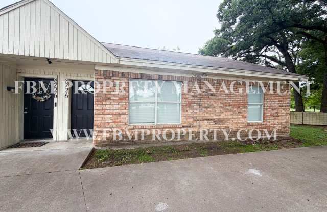 8726 FM 148, Unit B - Cozy 2 Bedroom, 1 Bathroom Duplex in Scurry, TX! photos photos