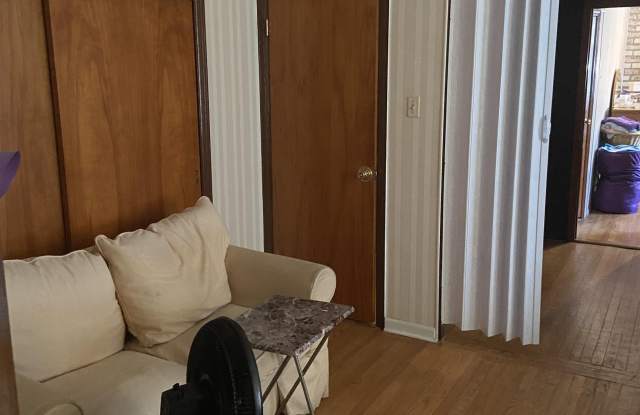 8 W 12TH ST Gallery 3