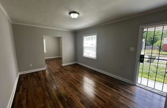 837 Freeman Street Gallery 2