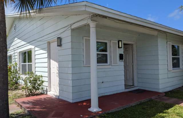 Ground Floor 2/1 **Water/Sewer Included** photos photos Ground Floor 2/1 **Water/Sewer Included** photos photos