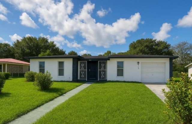 1048 WAKEFIELD CIRCLE photos photos