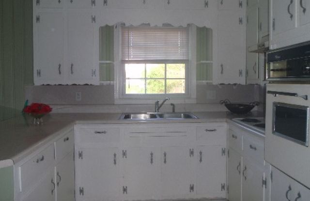 3264 DOUGLAS LN NW Gallery 2