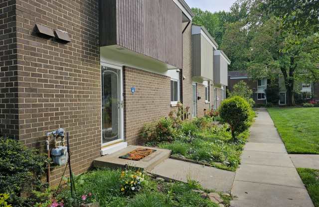 1745 Wainwright Drive photos photos