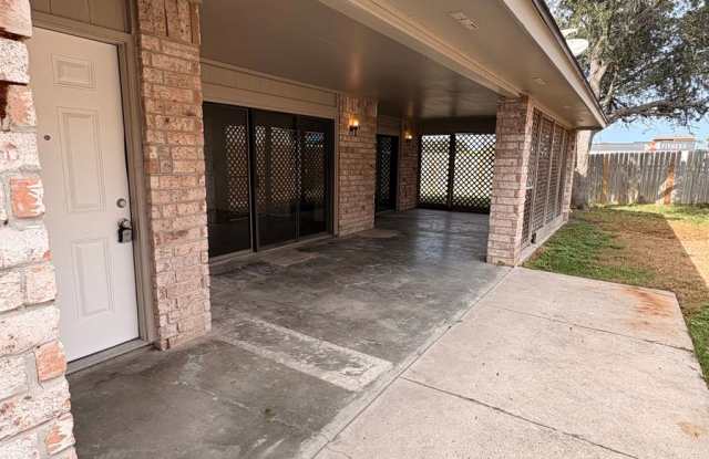 5530 Crossgate N - 2/Bed 2/Bath - $1650/month Gallery 3
