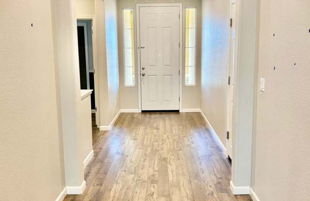 ALMOST NEW, UNIQUE 4 BEDROOM, 3 BATH, 2 CAR GARAGE, 1 STORY IN WOODLAND photos photos