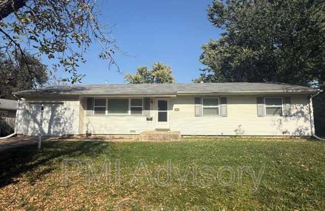 1414 SW 32nd St - 1414 Southwest 32nd Street, Topeka, KS 66611