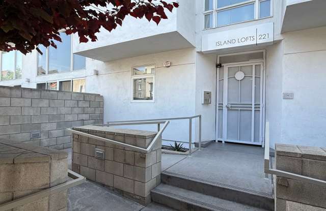 Charming Loft - 2 bed/ 2.5 bath in prime downtown San Diego! photos photos