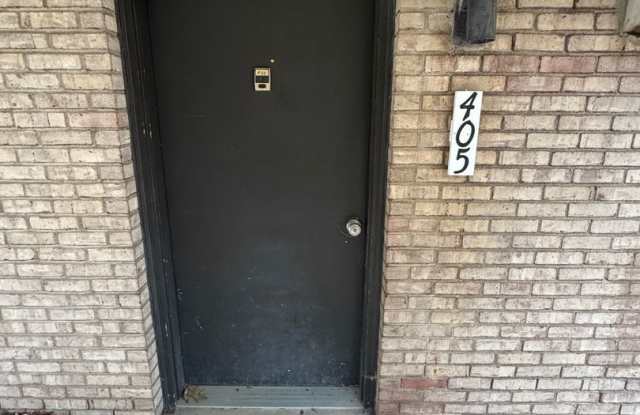 Moon Twp - 1 Bedroom 1 Bathroom - Tree Top Manor - 405 Lunar Lane, Carnot-Moon, PA 15108