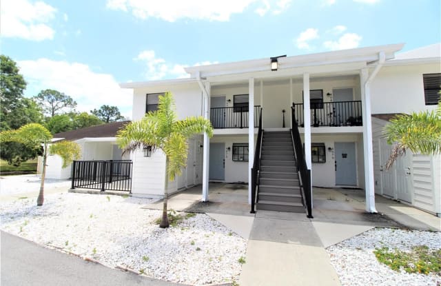 4085 LAKE FOREST DRIVE - 4085 Lake Forest Drive, South Gate Ridge, FL 34233
