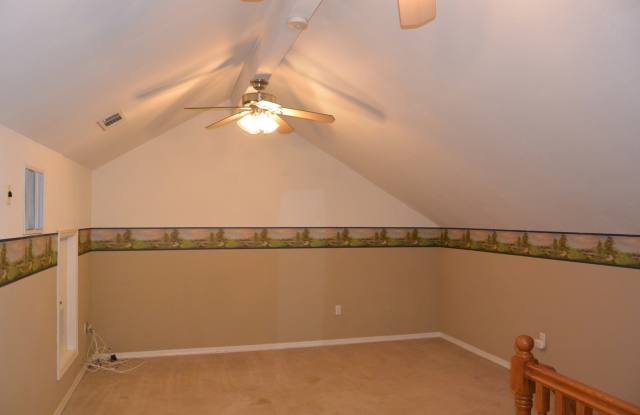 South West Home with Pool. Gallery 4