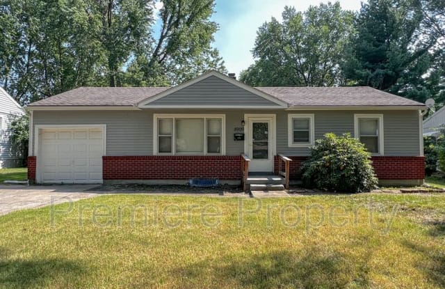 8909 E 72nd St - 8909 East 72nd Street, Raytown, MO 64133