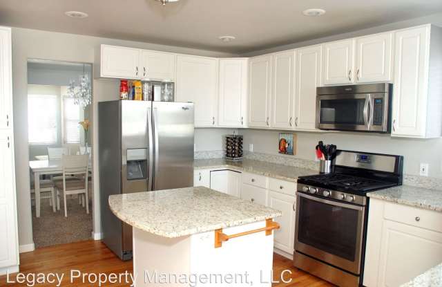 8286 S Marion Way Gallery 2