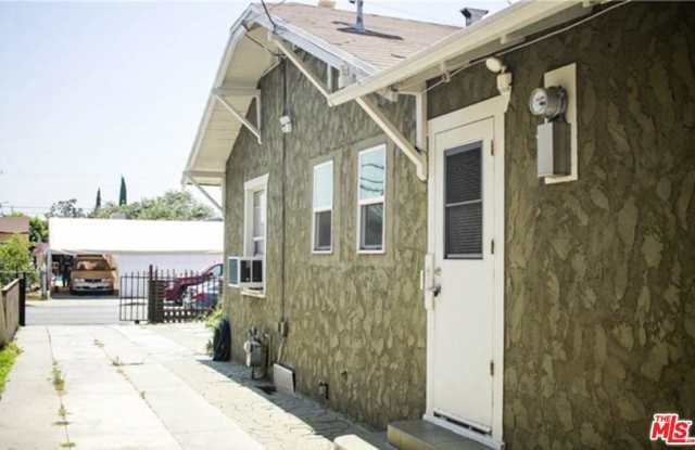 2519 PALM Place Gallery 2