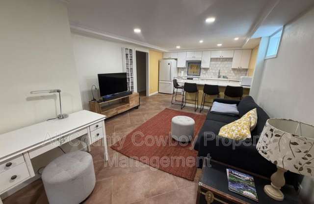1314 Canby St photos photos