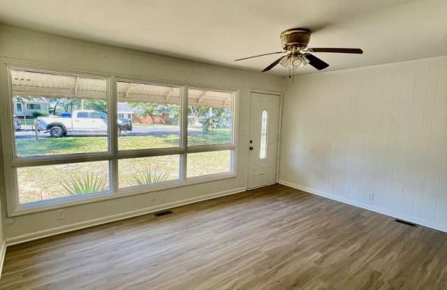 This charming single-family residence with 3 bedrooms and 1.5 bath home is Located in the Wood Hill Subdivision in Gastonia Gallery 3