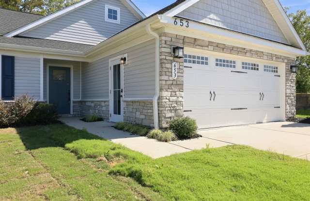 Beautiful Single-Level Wendell Home with an Open Layout, Covered Patio & Two-Car Garage! Gallery 4