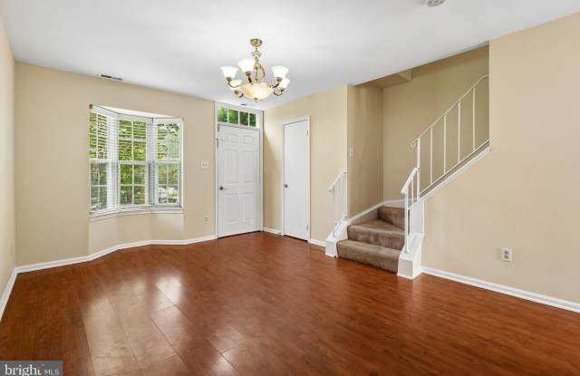 5515 WOODLAWN MANOR Court Gallery 2