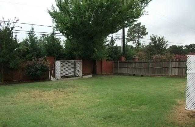 5601 Hidden Oaks Drive Gallery 3
