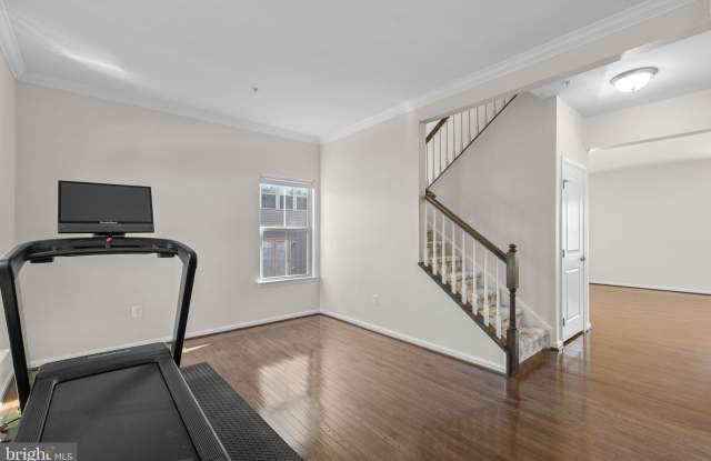 2419 VALLEY VIEW Way Gallery 3