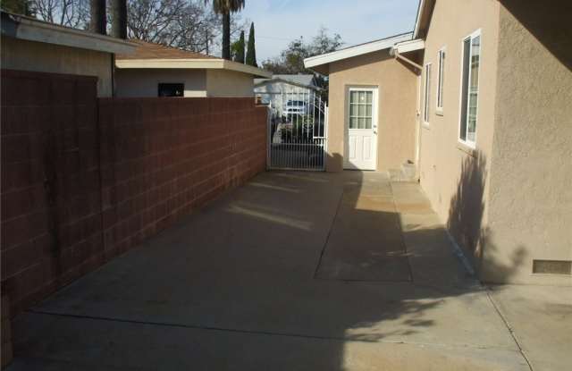 1402 W Apollo Avenue Gallery 3