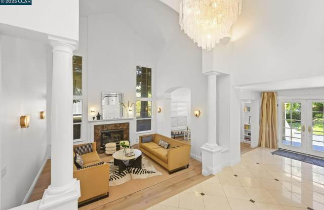 107 Leafield Rd photos photos