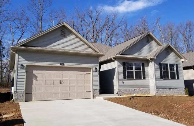 Spacious 3BR 2BA home with 2 car garage - 716 Red Maple Street, Bowling Green, KY 42101