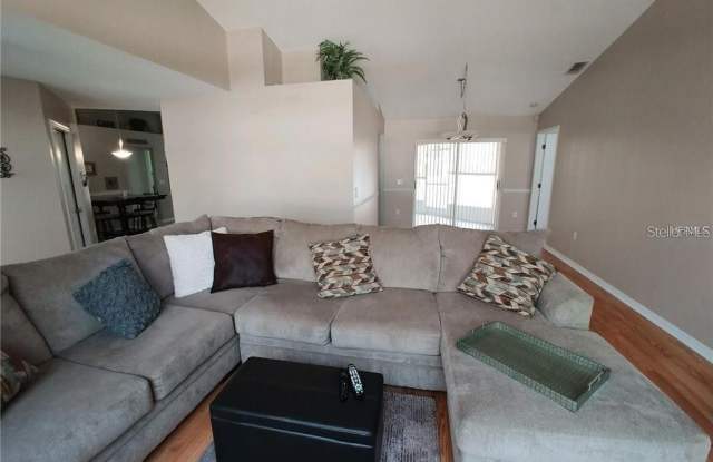 9402 HOLNWON COURT Gallery 4