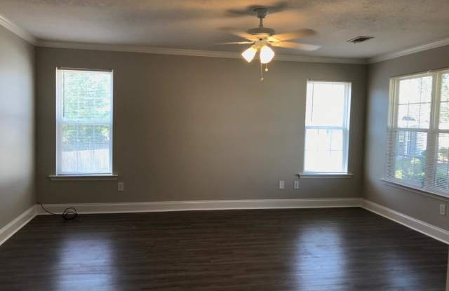2208 Whitney South Court Gallery 2