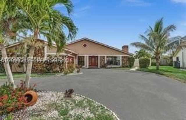 7480 NW 37th Ct Gallery 1
