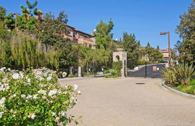 1383 Sky Ridge Court Gallery 2