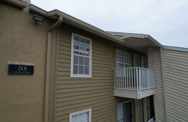 1 Bedroom - 1 Bath - 2nd Floor - Community Pool - 215 Lake Brook Circle, Brandon, FL 33511